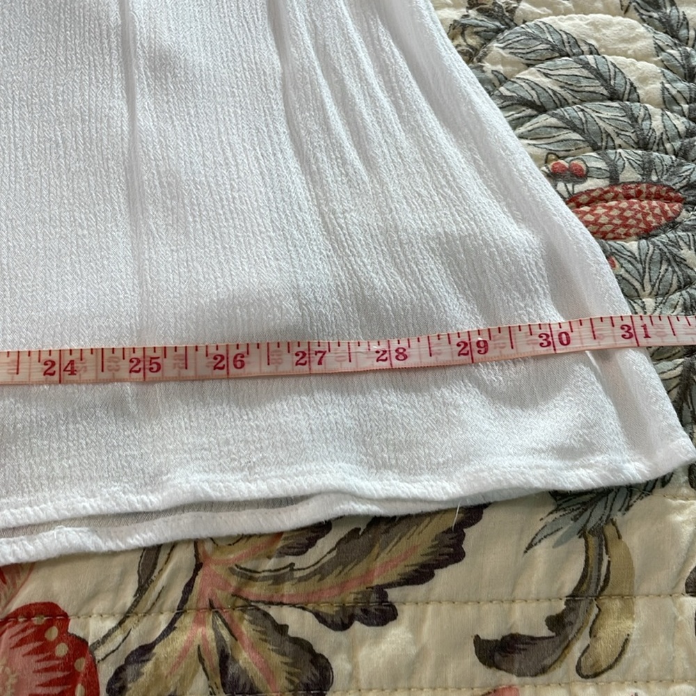 FOREVER 21 white midi skirt. Size XS. Crinkled material. Lined. Good condition. - Picture 7 of 9